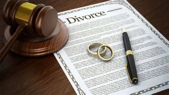 Can a divorced woman get part of her ex husband's Social Security?