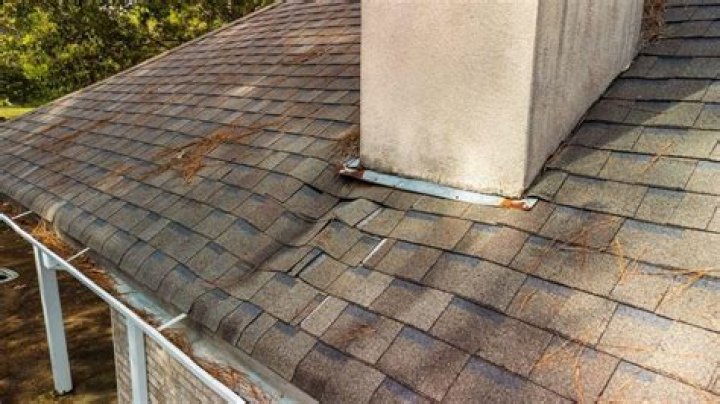 Can a roof leak days after rain?