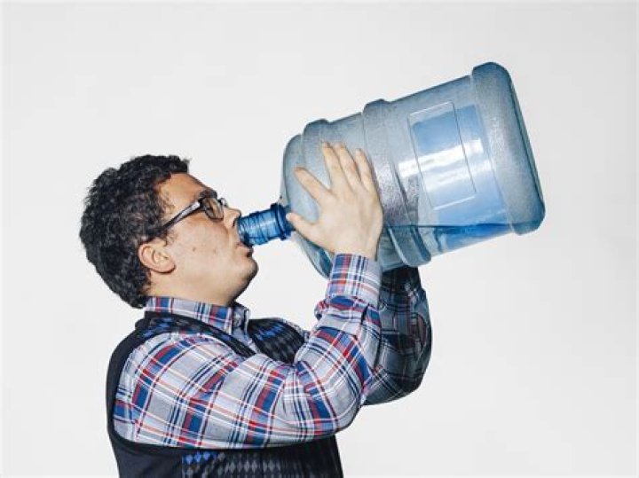 Can drinking a lot of water induce labor?
