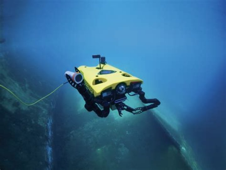 Can u cry underwater?