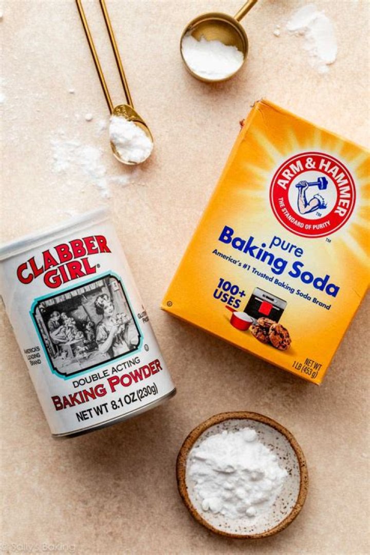 Is baking powder the same as starch?
