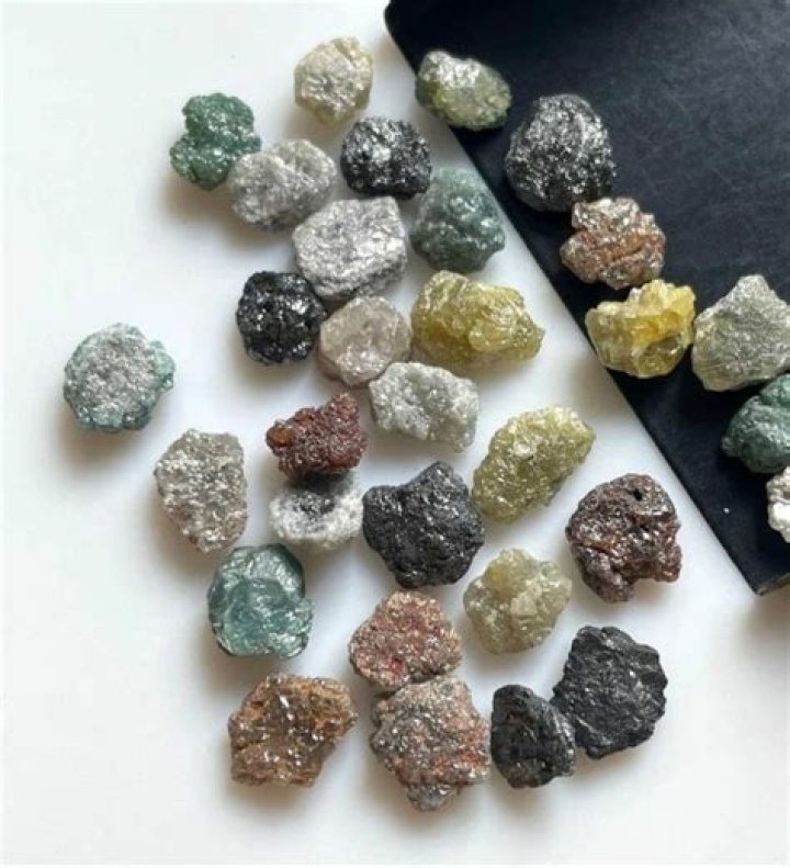 What color are raw diamonds?