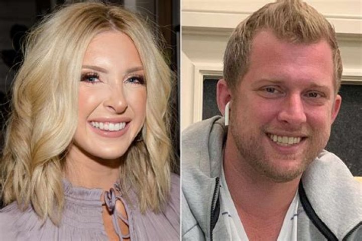 What is Lindsey chrisley's net worth?